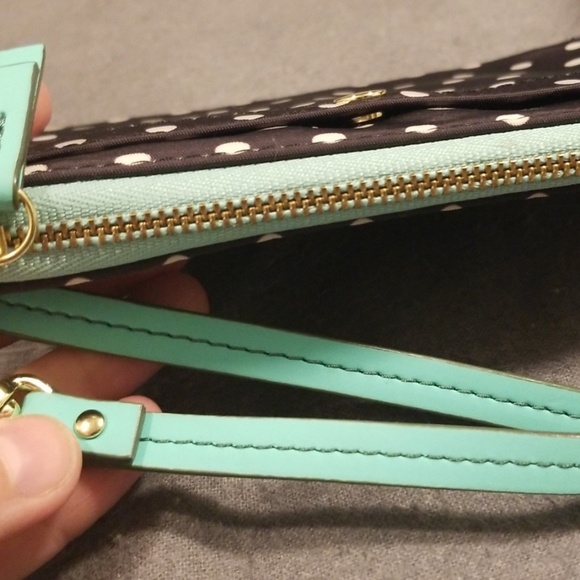 Fossil wristlet - Picture 2 of 8